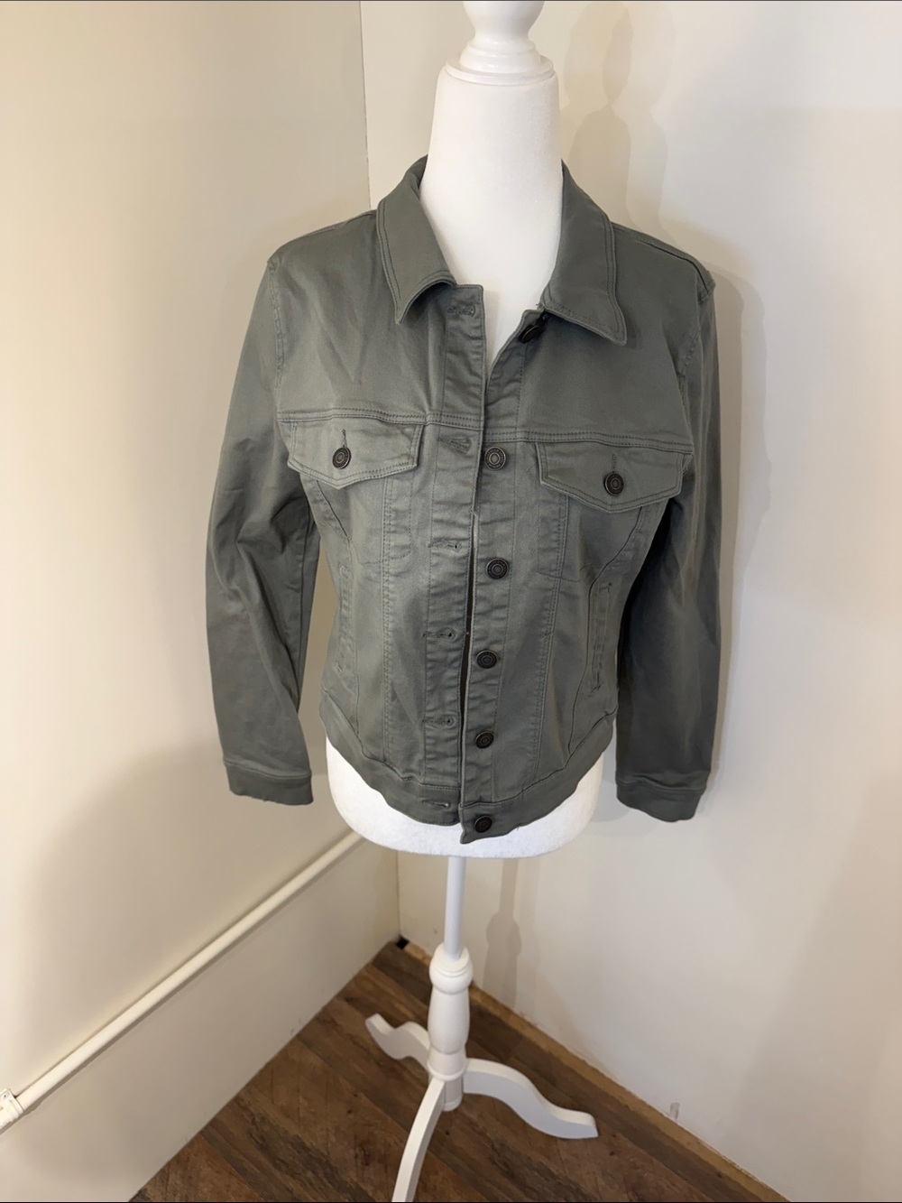Vera Moda Denim Women's Olive Green Button-Front Jacket